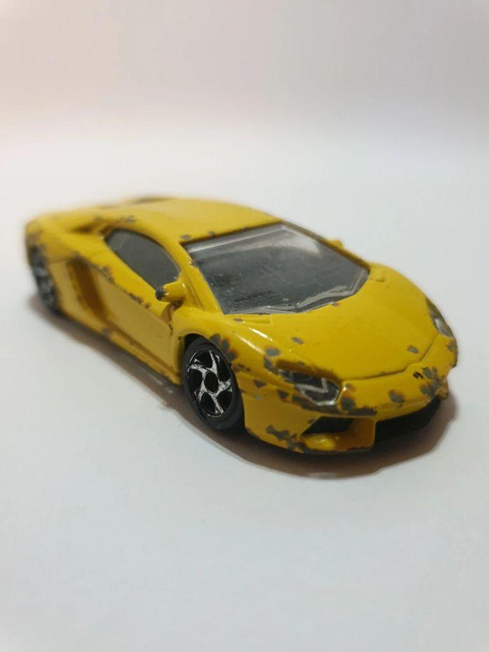 Majorette 219E Lamborghini Aventador - 1/64 Jaune Made in Thaïlande - photo numéro 4