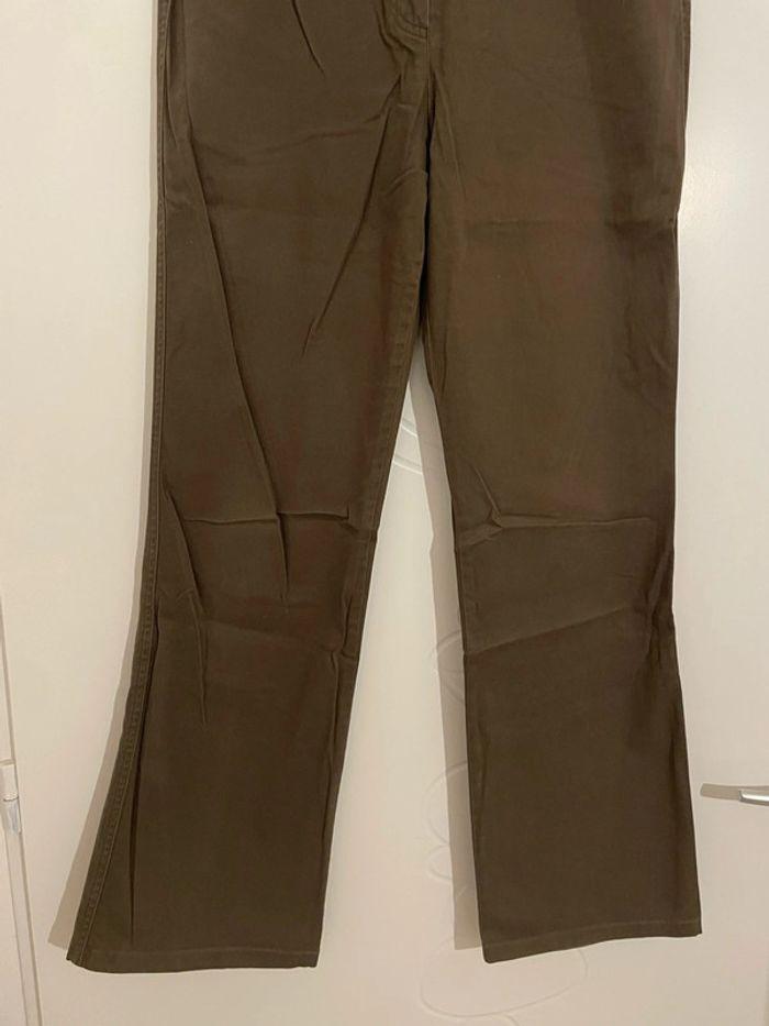 Pantalon extensible kaki taille haute coupe droite bas très légèrement évasé Olsen taille M - photo numéro 3