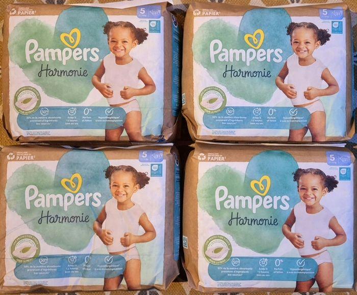 Lot 4 paquets pampers harmonie taille 5