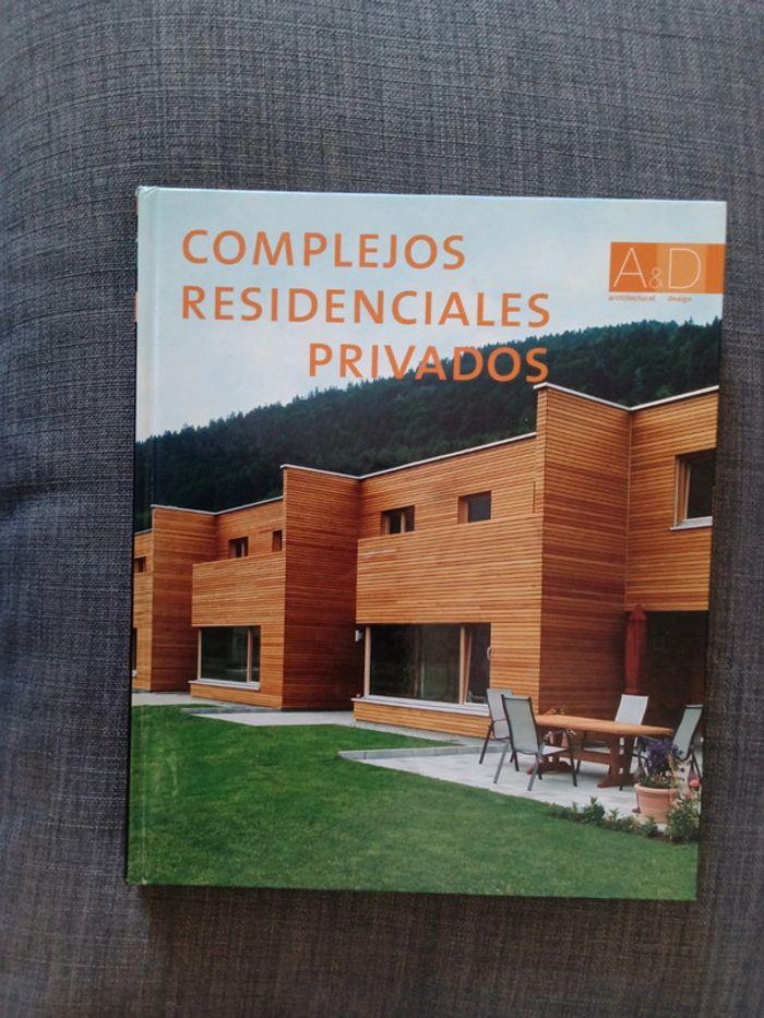 Libro de arquitectura "Complejos residenciales privados" - photo numéro 1