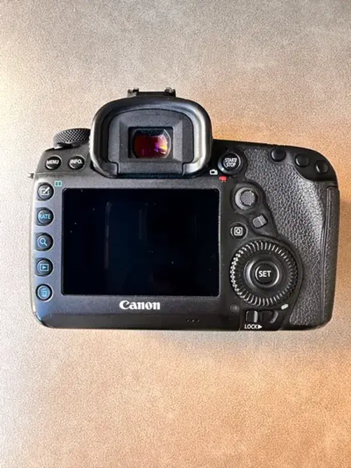 Canon EOS 5D mark IV en excellent état - photo numéro 4