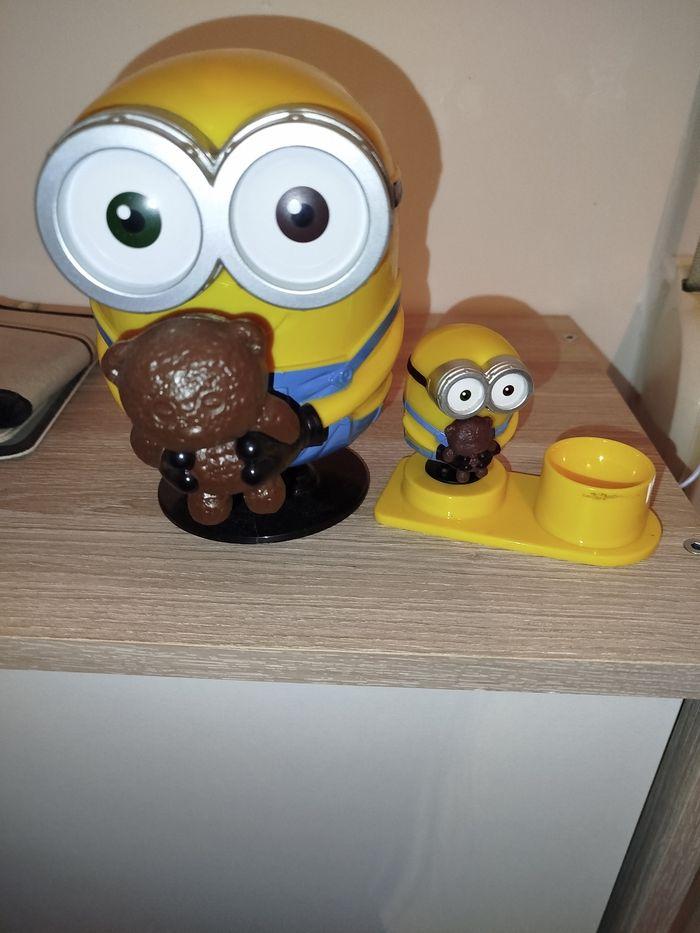 Lot minion tirelire et coquetier - photo numéro 1