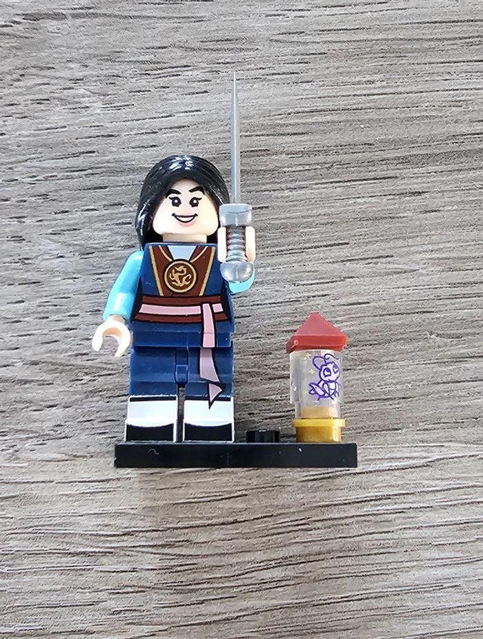 Minifigurine Disney : Mulan (compatible Lego)