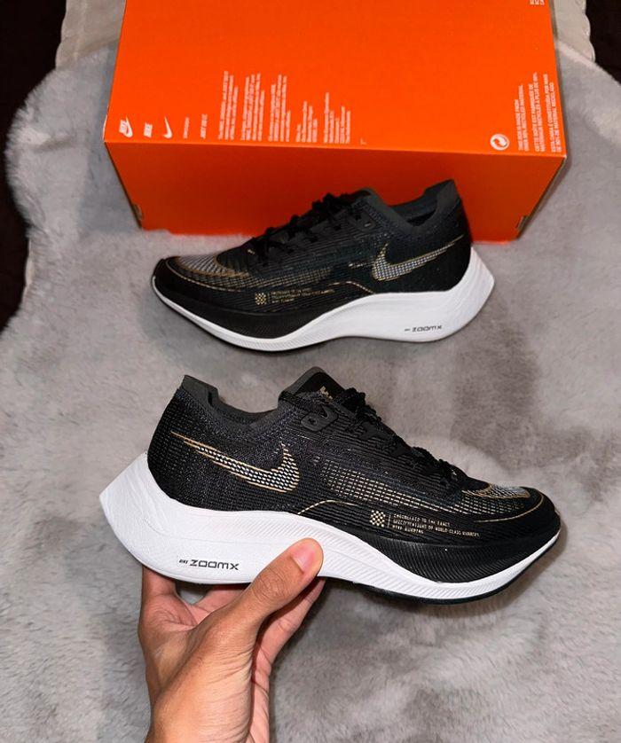 Nike ZoomX Vaporfly Next% 2 Black and White - photo numéro 5