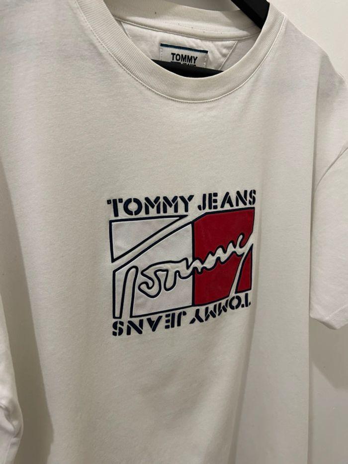 T-shirt blanc tommy jeans taille M - photo numéro 2