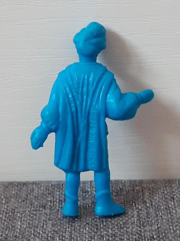 Figurine en plastique bleu La roche aux fées - photo numéro 3