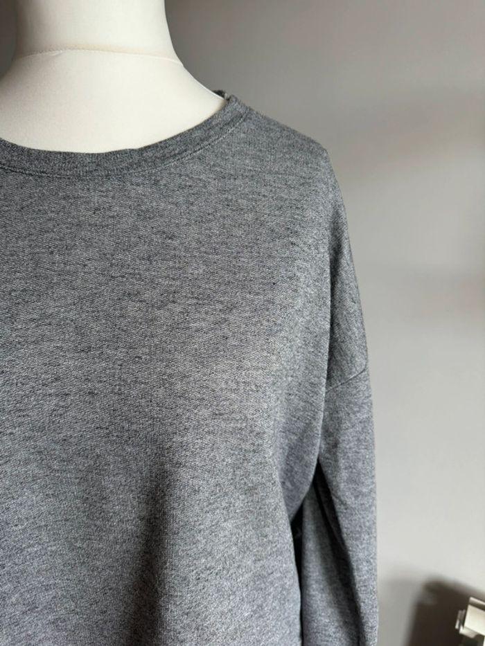 Pull Yessica gris fleurs brodées Taille L/XL - photo numéro 7