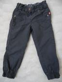 Beau pantalon cargo gris foncé, taille 3 ans (94cm).