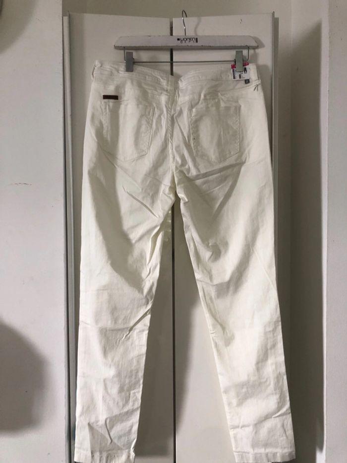 Pantalon  neuf . Taille 42 - photo numéro 7