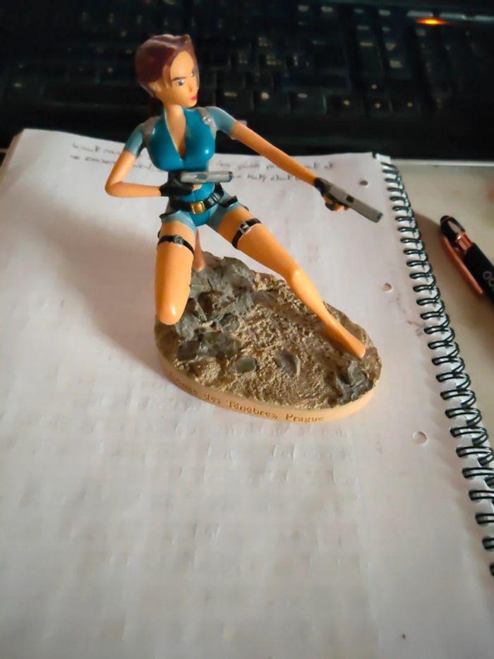 Figurine tomb raider - photo numéro 1