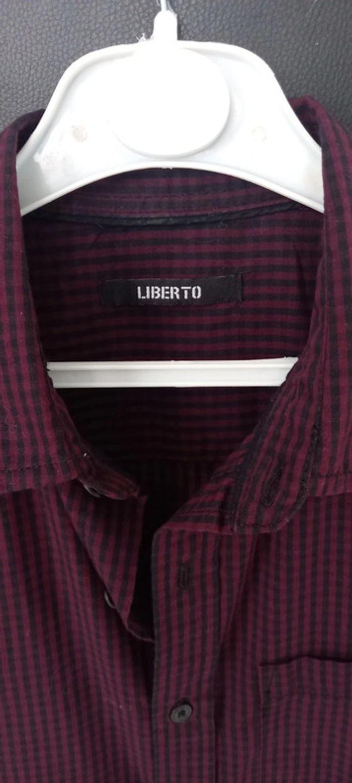 Chemise manches courtes à carreaux bordeau/noir. Liberto - photo numéro 3