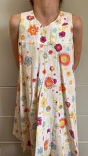 Robe 10 ans Catimini à motifs fleuris très très bon état