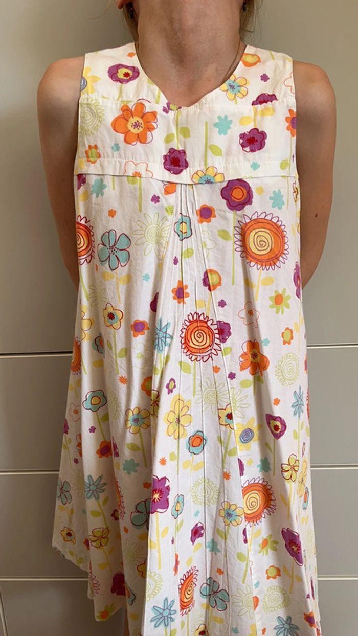 Robe 10 ans Catimini à motifs fleuris très très bon état - photo numéro 1