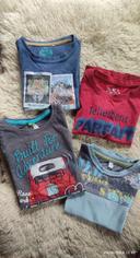 Lot de 4 tee shirt taille 4 ans.