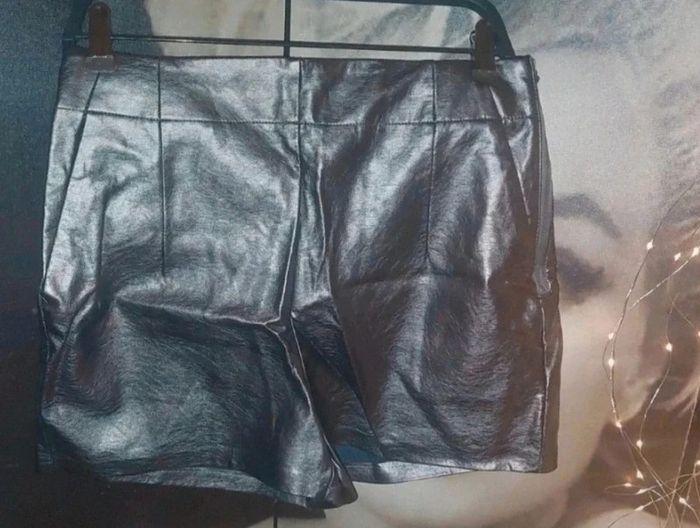 Joli short gris metallisé - photo numéro 1