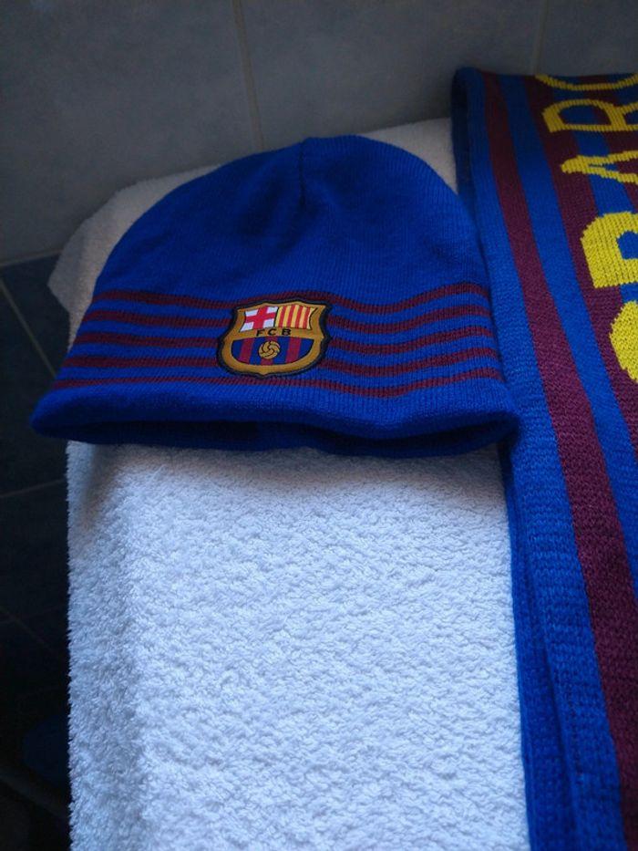 Lot Écharpe +Bonnet FC Barcelonne - photo numéro 2