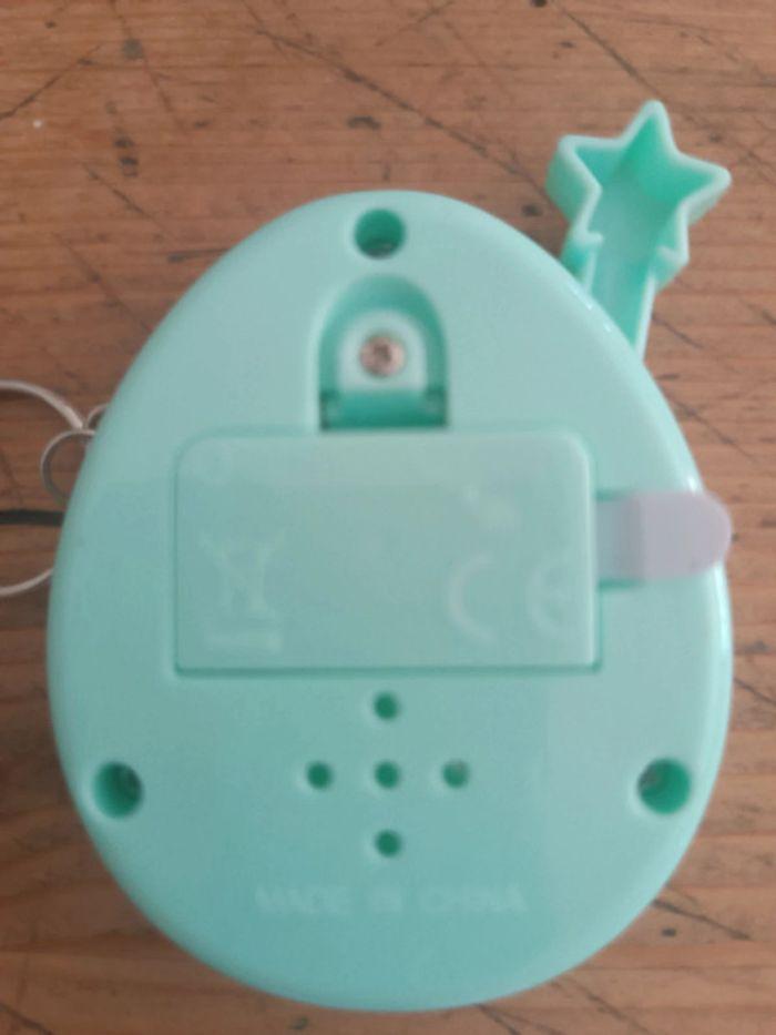 Tamagotchi vert - photo numéro 2