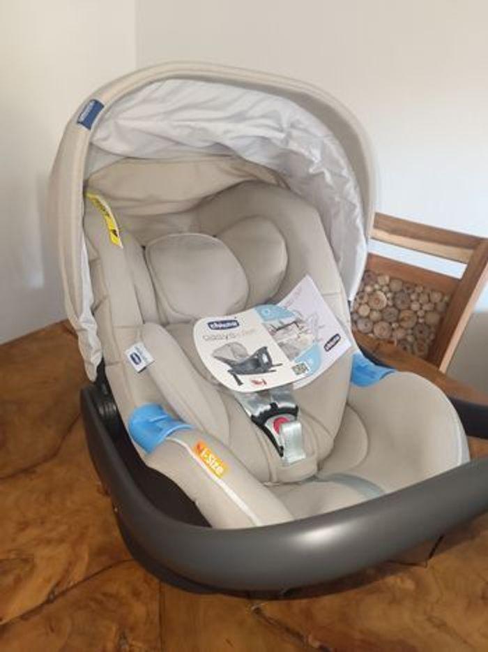 Siège auto isofix Chicco 0-13kg - photo numéro 1