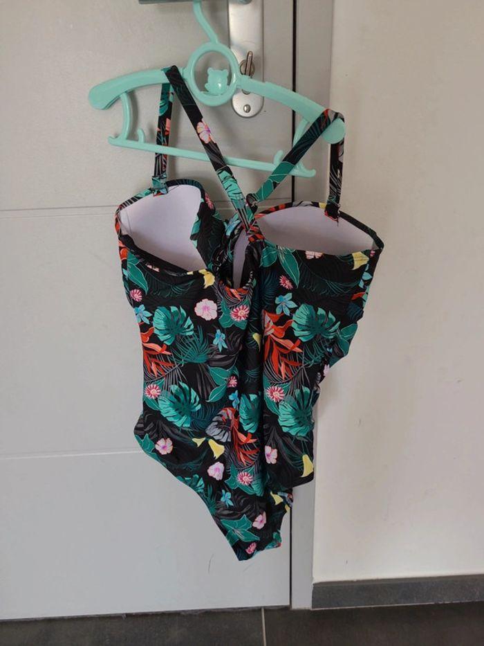 Maillot de bain une pièce fleuri - photo numéro 2