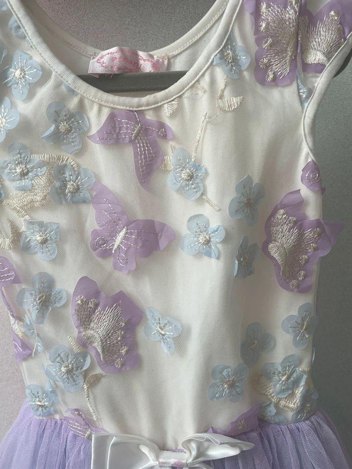 Robe de fête chic lilas à motif papillon en relief bb 3 ans - photo numéro 6