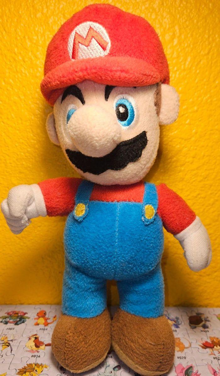 Peluche Mario - 27 cm - Nintendo - photo numéro 1