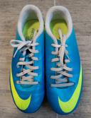 Chaussures de foot Nike taille 36