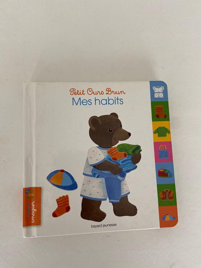 Petit ours brun les habits - photo numéro 1