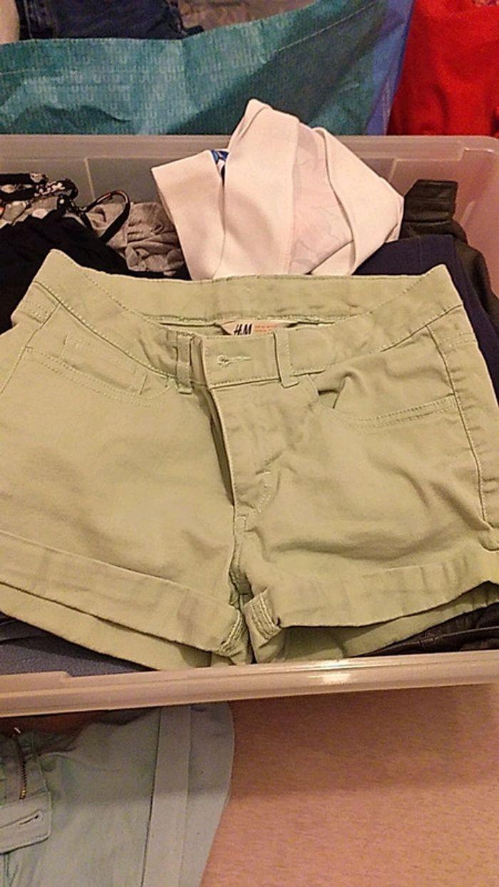 Short vert d'eau T 12 ans H&M - photo numéro 1