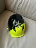 Casque vélo enfant Décathlon jaune et noir étoile Ninja