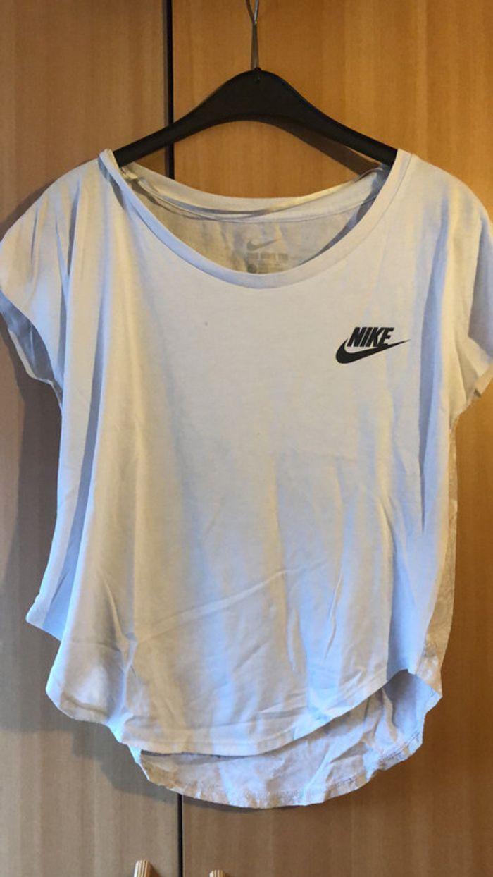 T-shirt Nike - photo numéro 1