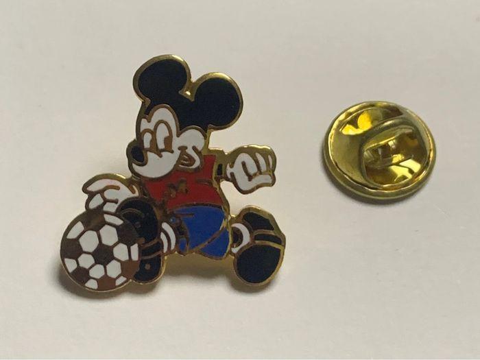 Pin’s Disney - photo numéro 1