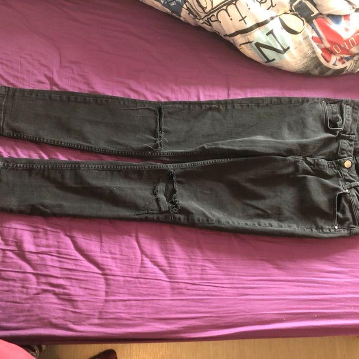 Jean noir Asos troué au genou taille 32/30 (42) - photo numéro 3