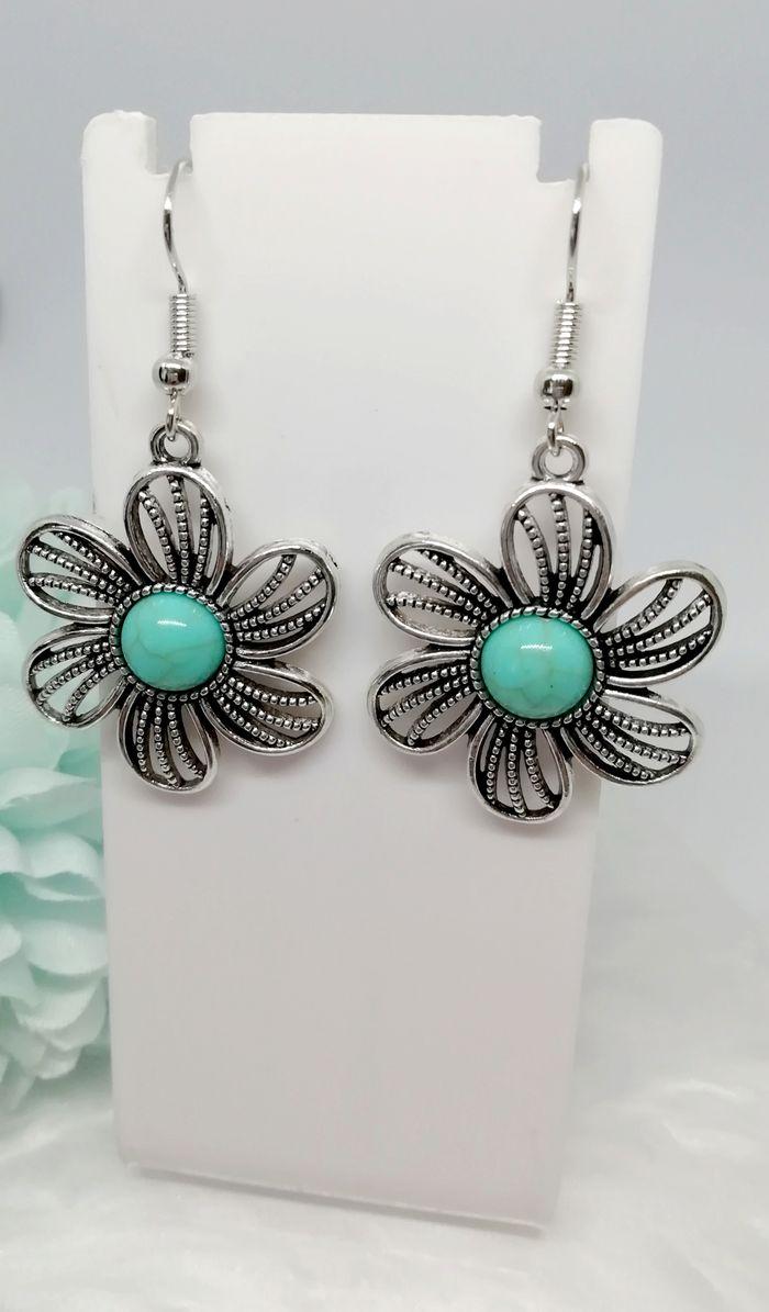 Boucles d'oreilles turquoise style ethnique - photo numéro 1