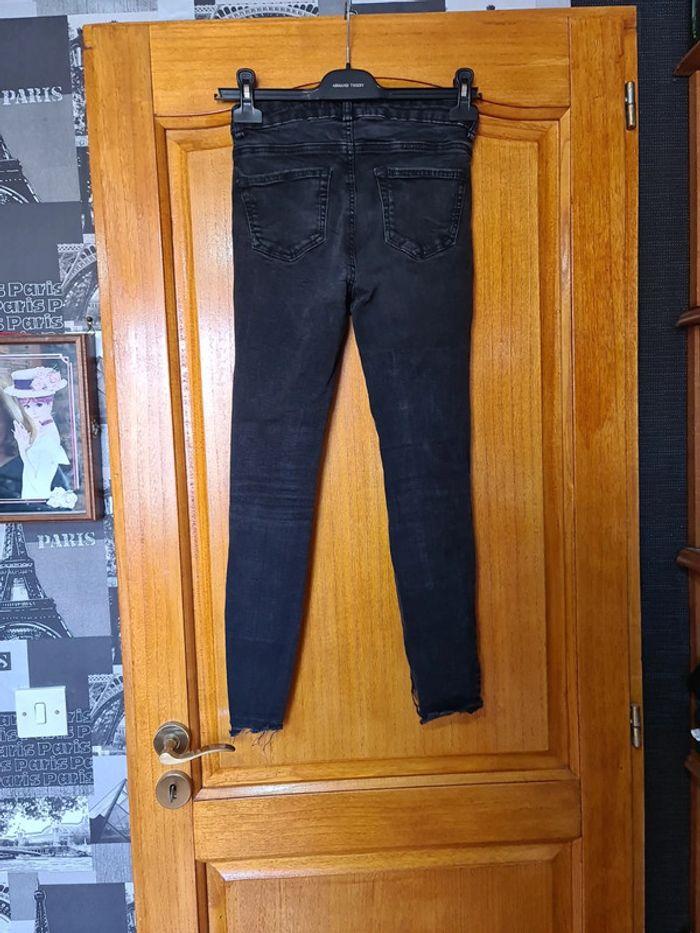 Jean skinny troué taille S 36 (EUR) - photo numéro 2