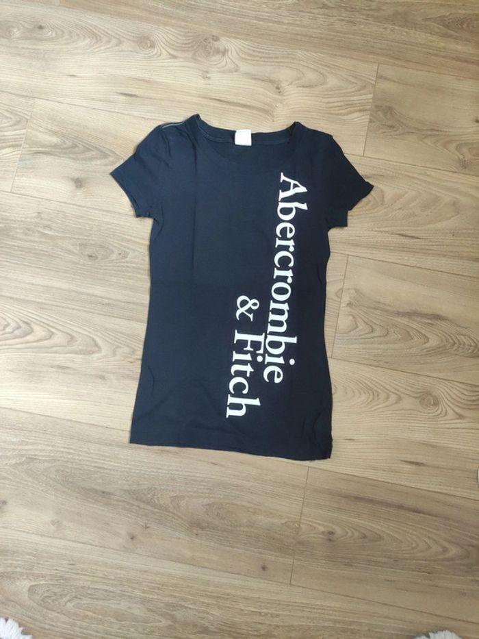 T-shirt femme Abercrombie bleu marine - photo numéro 1