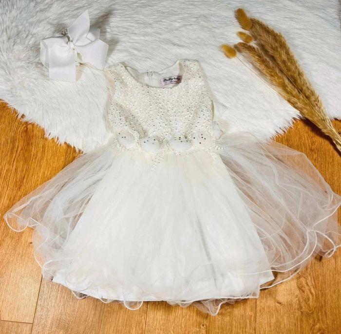 Robe de cérémonie blanche - photo numéro 1