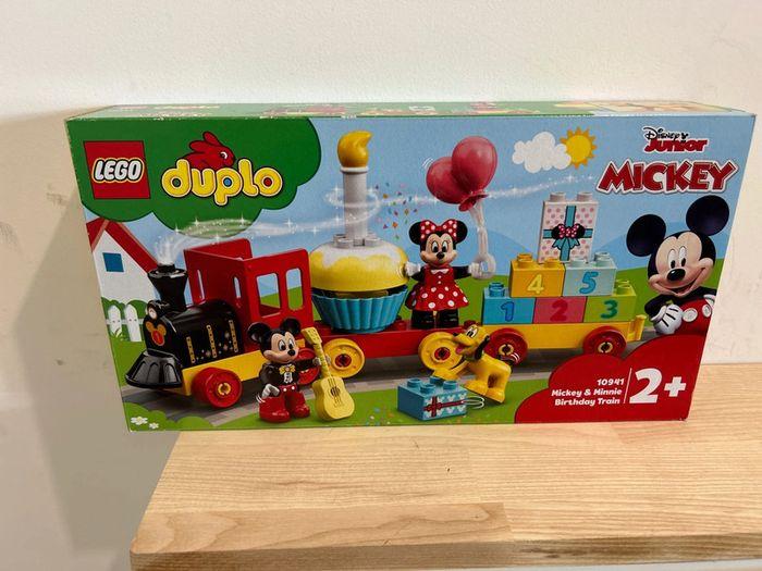 LEGO 10941 Duplo Disney Le Train d’Anniversaire de Mickey et Minnie - photo numéro 1