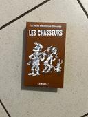 La petite bibliothèque grinçante les chasseurs