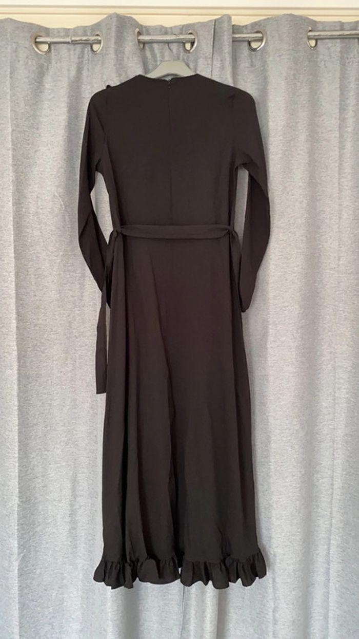 Longue robe noire taille 38 - photo numéro 2