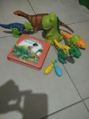 Lot dinosaure : dinosaure bricolage, 1 livre puzzle, une veilleuse et un gros dinosaure