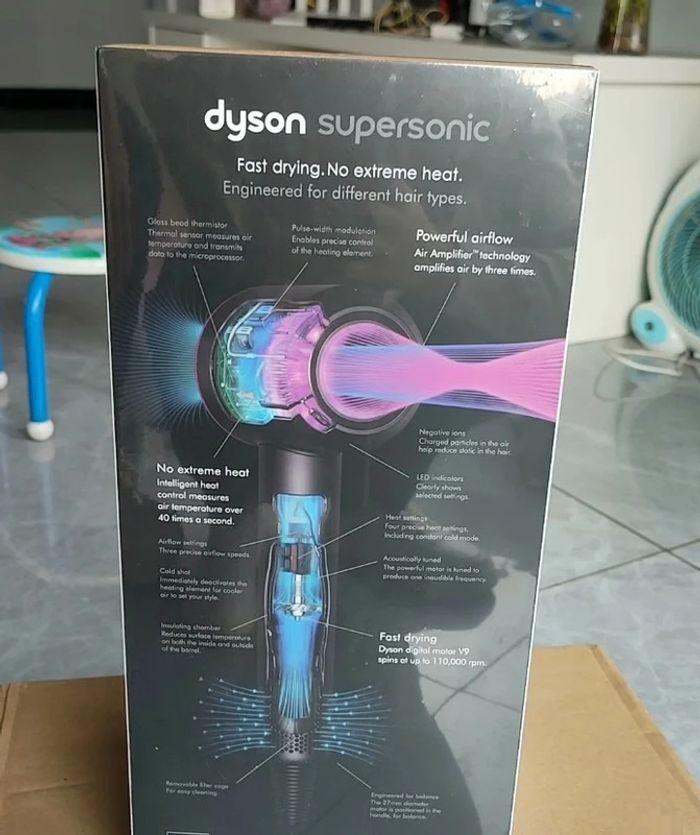 Dyson Supersonic Hair Dryer HD08 - photo numéro 4