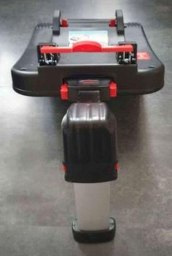 Base isofix pour voiture neuve - photo numéro 2