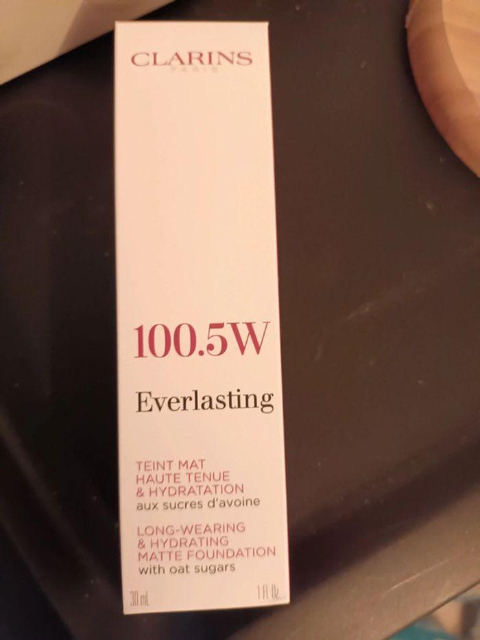 Everlasting fond de teint clarins