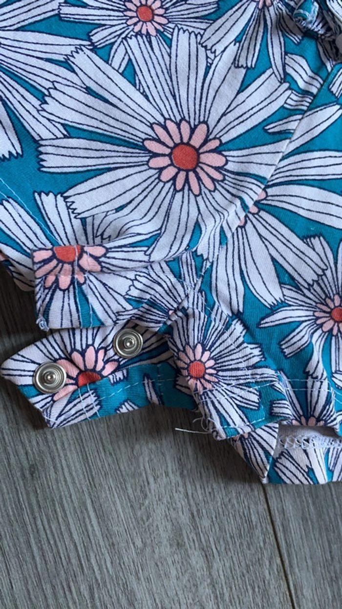 Combi short a fleurs - photo numéro 2