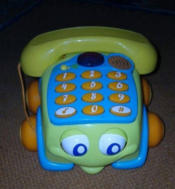 Téléphone musicale - photo numéro 1