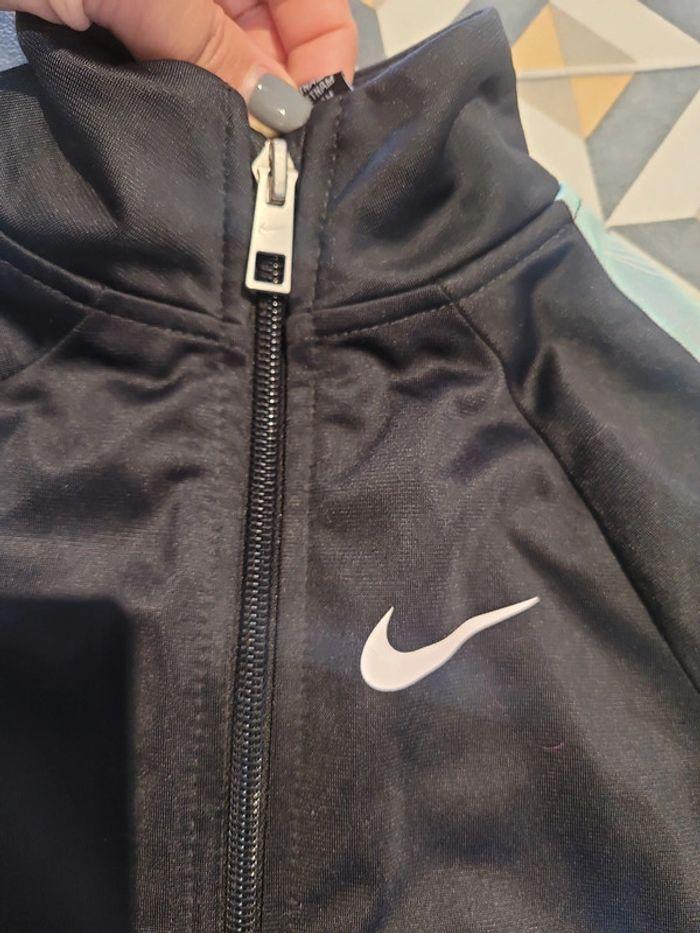 Veste nike reflechissante 4-5 ans - photo numéro 3