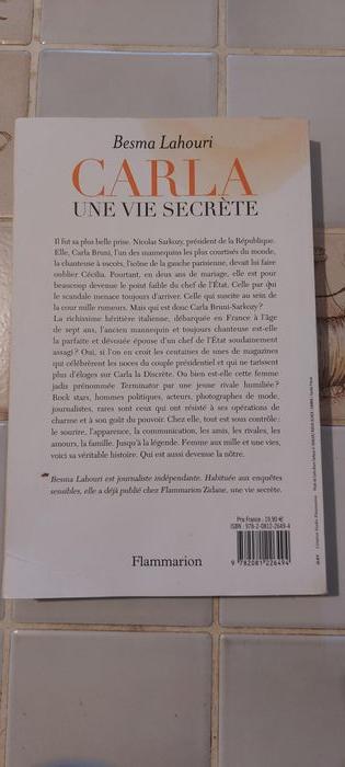 Livre carla - photo numéro 2