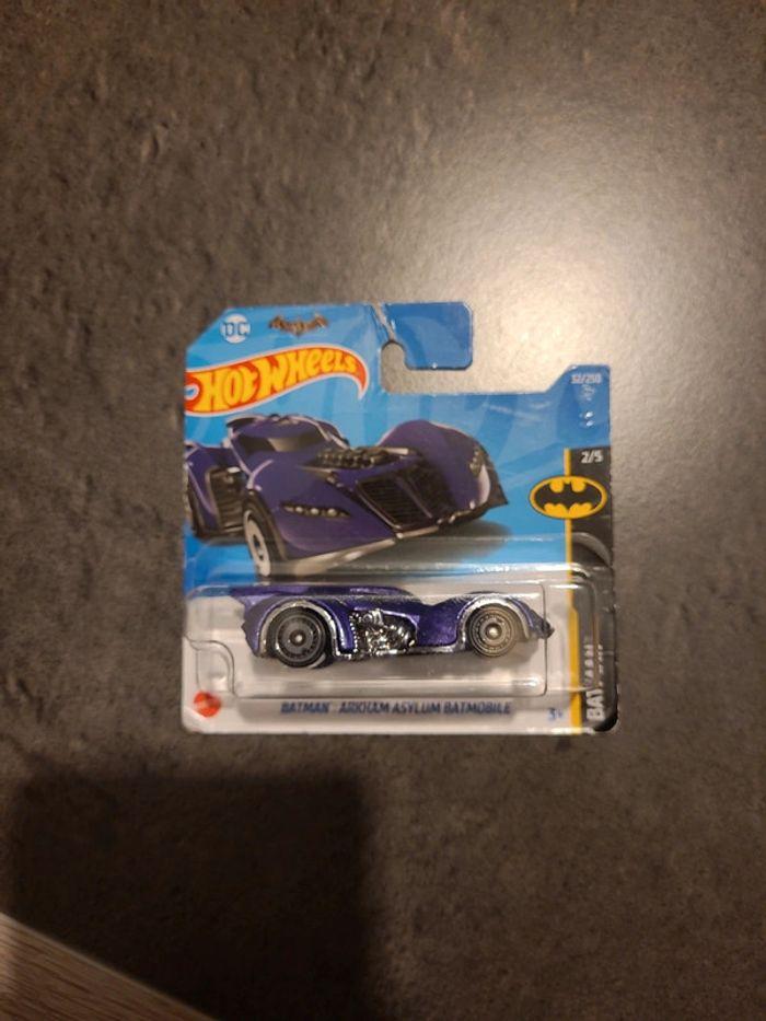 Voiture Batman Arkwam asylum Batmobile Hot Wheels - photo numéro 1