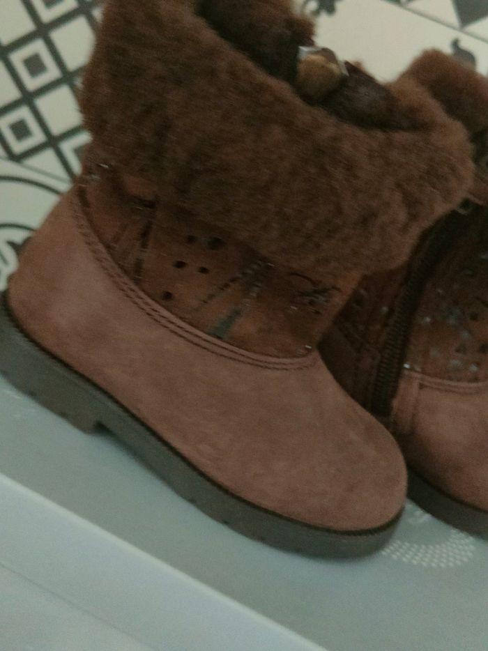 Chaussures chaudes d'hiver fille en cuir tout doux et souple. Taille 22. Neuf - photo numéro 4