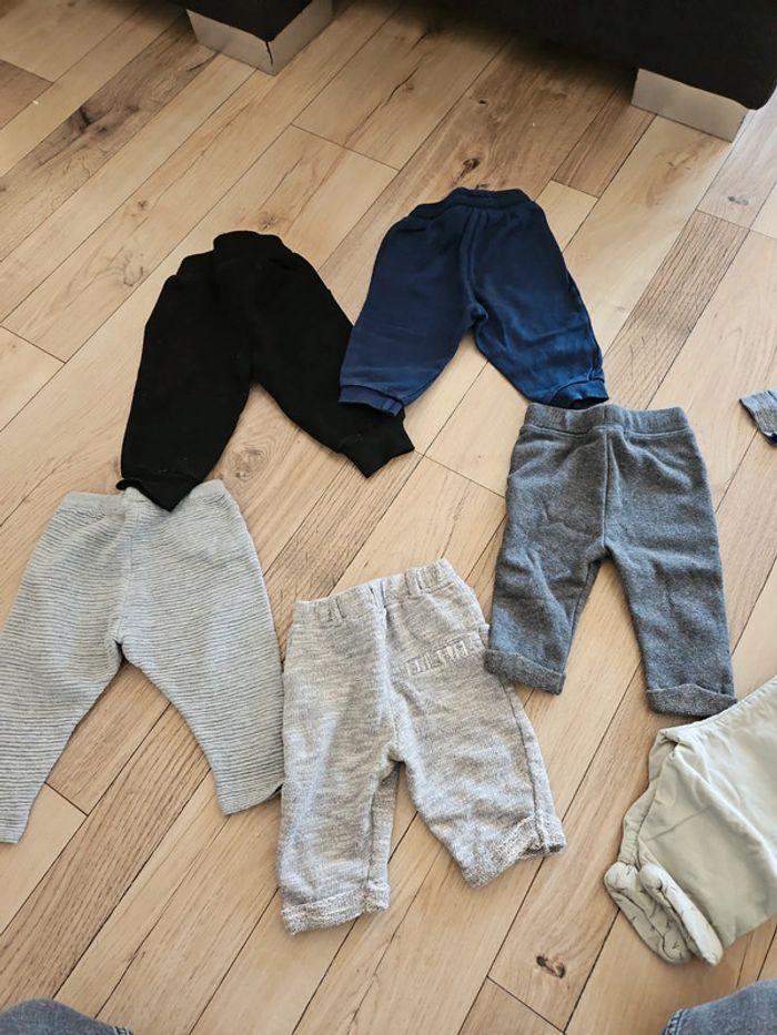 Lot 6 mois pantalons, pulls, gilets - photo numéro 8